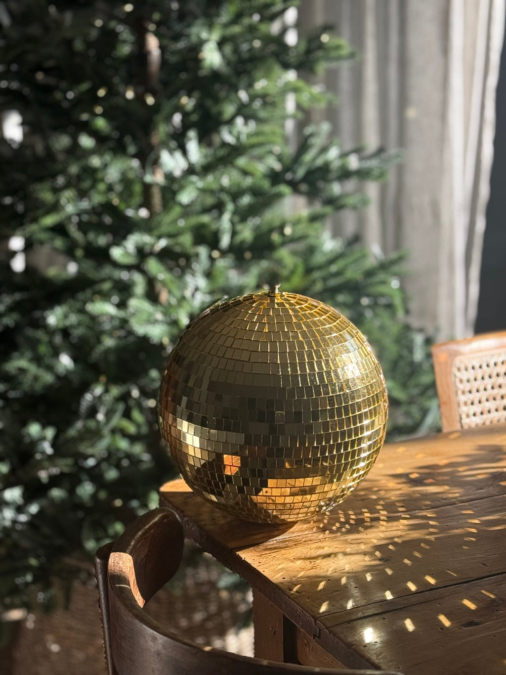 Boule à facettes dorée 25 cm