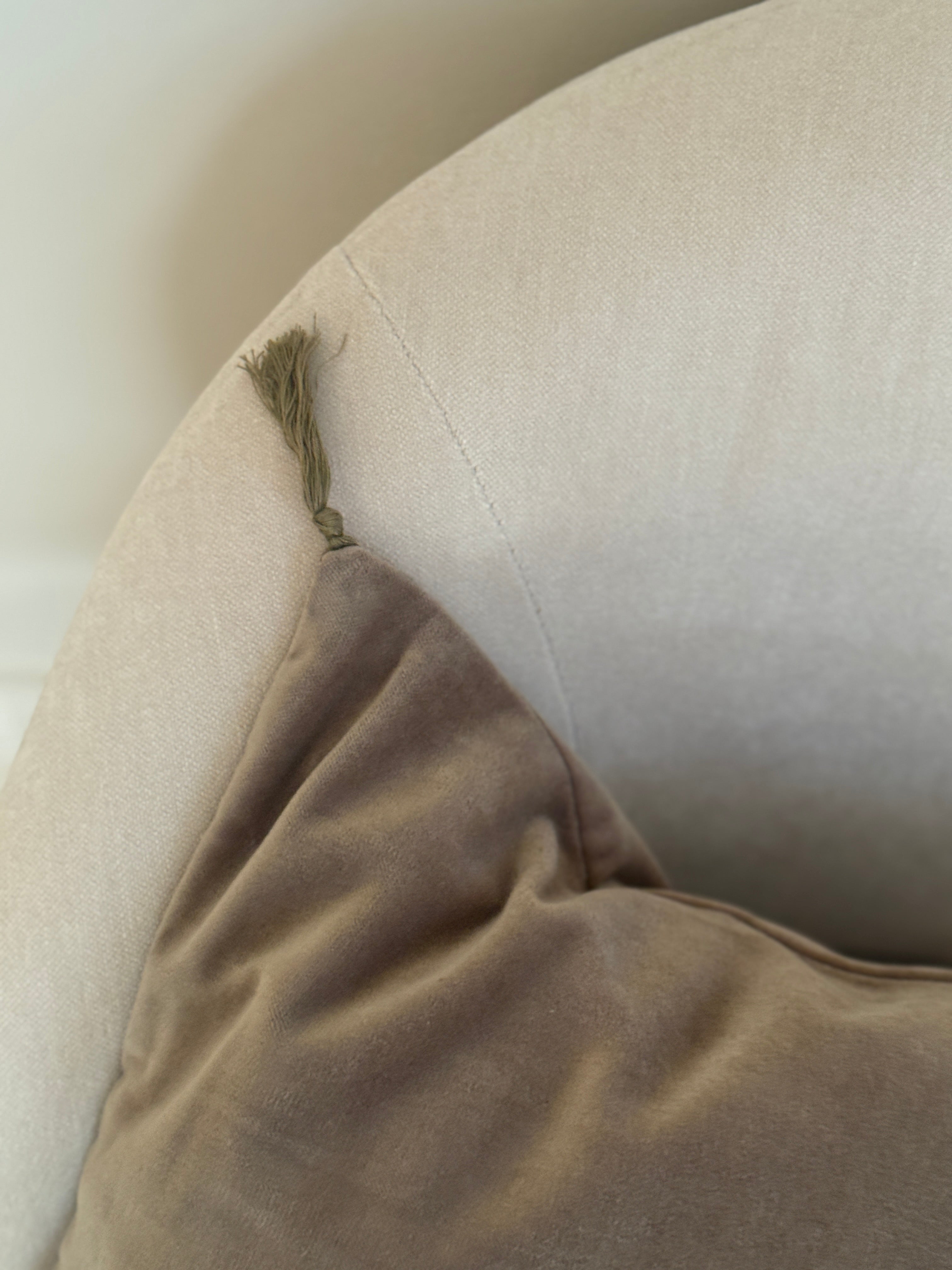 Coussin en velours Vert olive 50x50