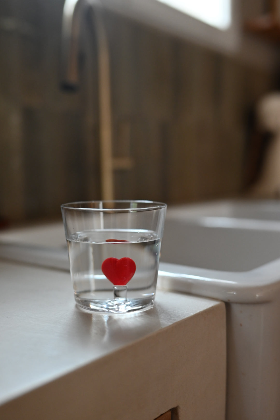Verre coeur rouge