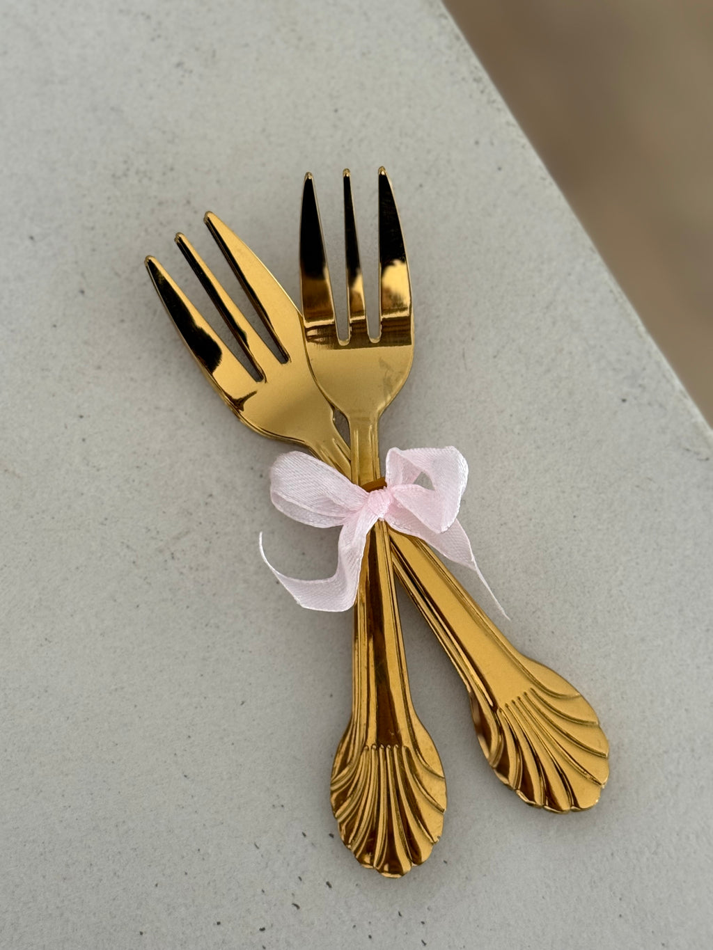 Lot de 4 fourchettes à gâteau dorées