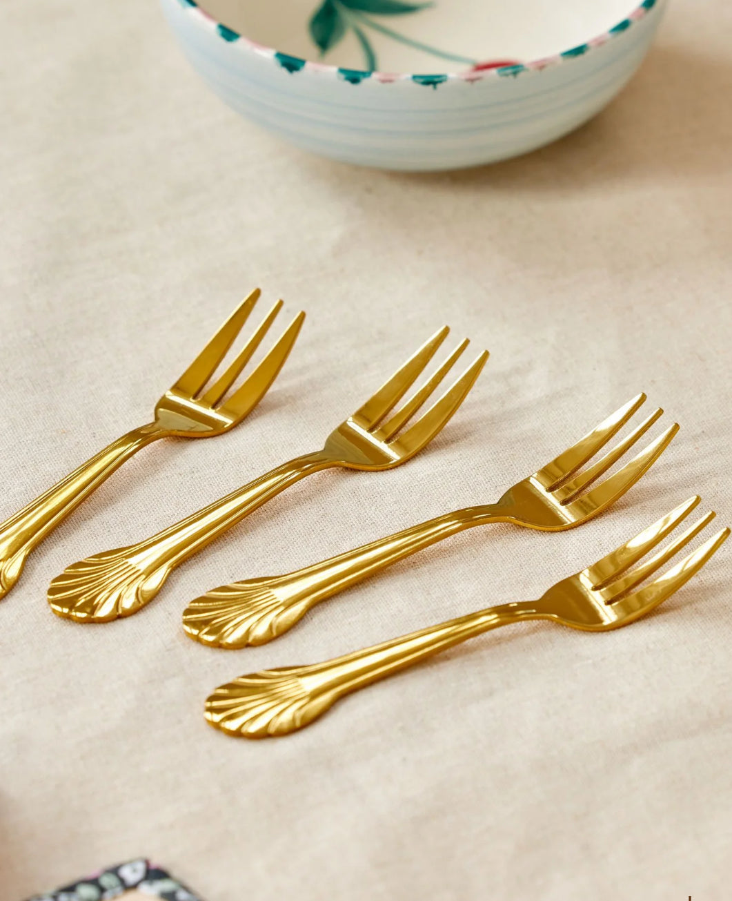 Lot de 4 fourchettes à gâteau dorées