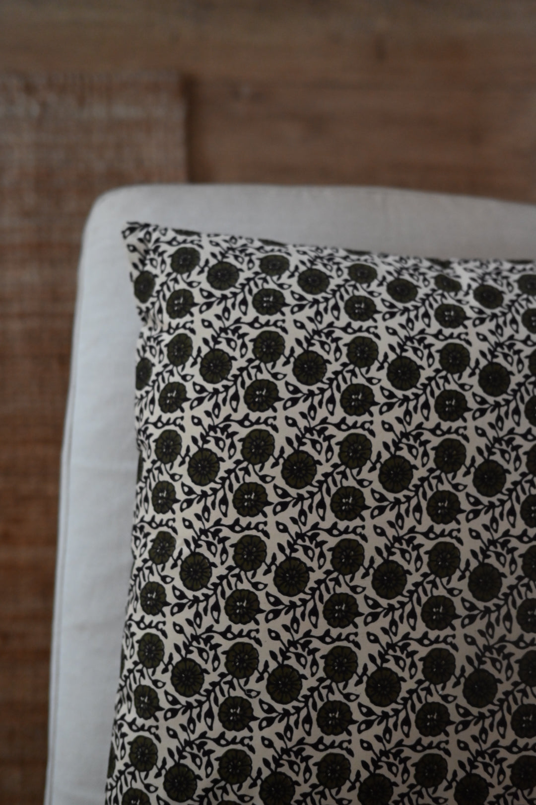 Coussin carré kaki Delhi