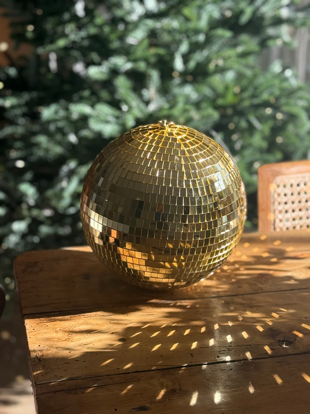 Boule à facettes dorée 25 cm