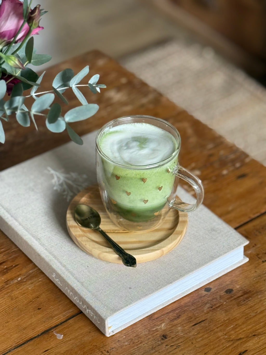 Tasse en verre coeurs dorés