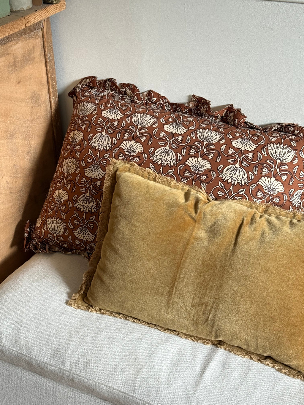 Coussin imprimé brun