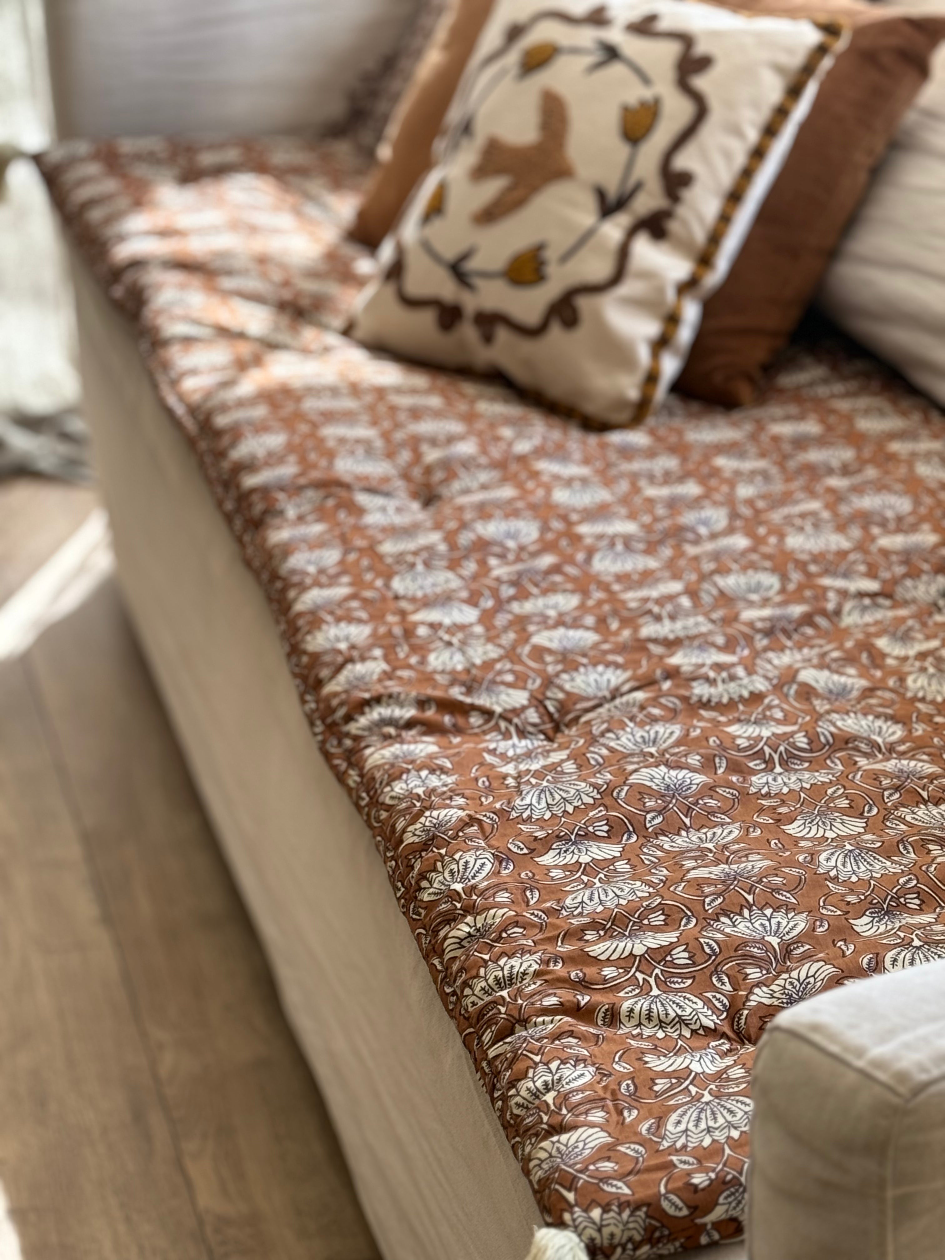 Sofa cover brun